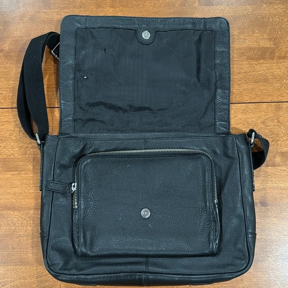 Black Leather Men's Messenger Bag